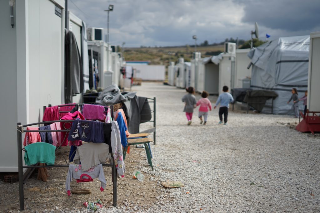 migrant camp greece/ CC0 julie-ricard